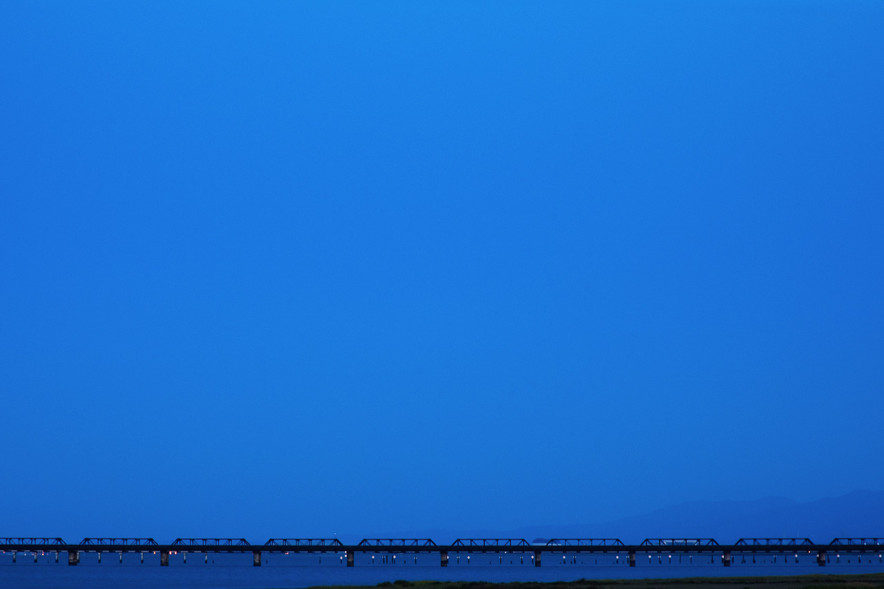 trainbridge.jpg